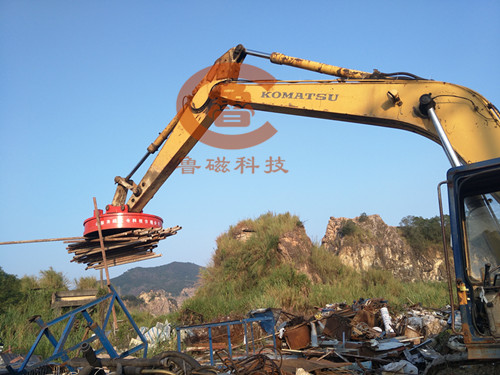 【魯磁動(dòng)態(tài)】廢鋼用起重電磁鐵魯磁廠家為您現(xiàn)貨備齊