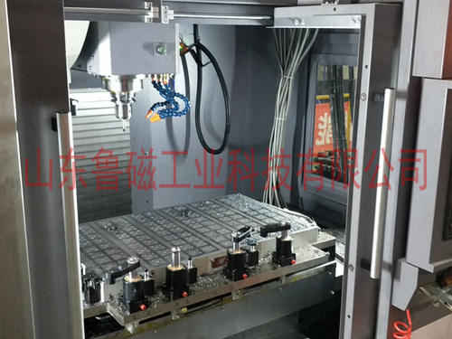加工中心電永磁吸盤? 高品質(zhì)機床的標配