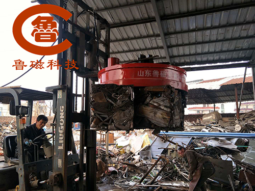 廢鋼起重電磁鐵配挖機、叉車秒變搬運能手